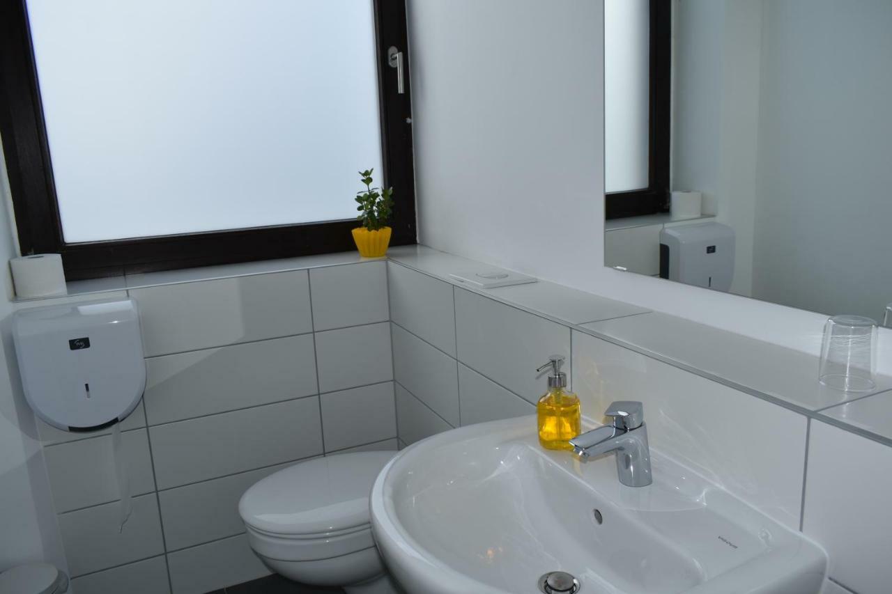Motel Schoenefeld Großziethen Zewnętrze zdjęcie